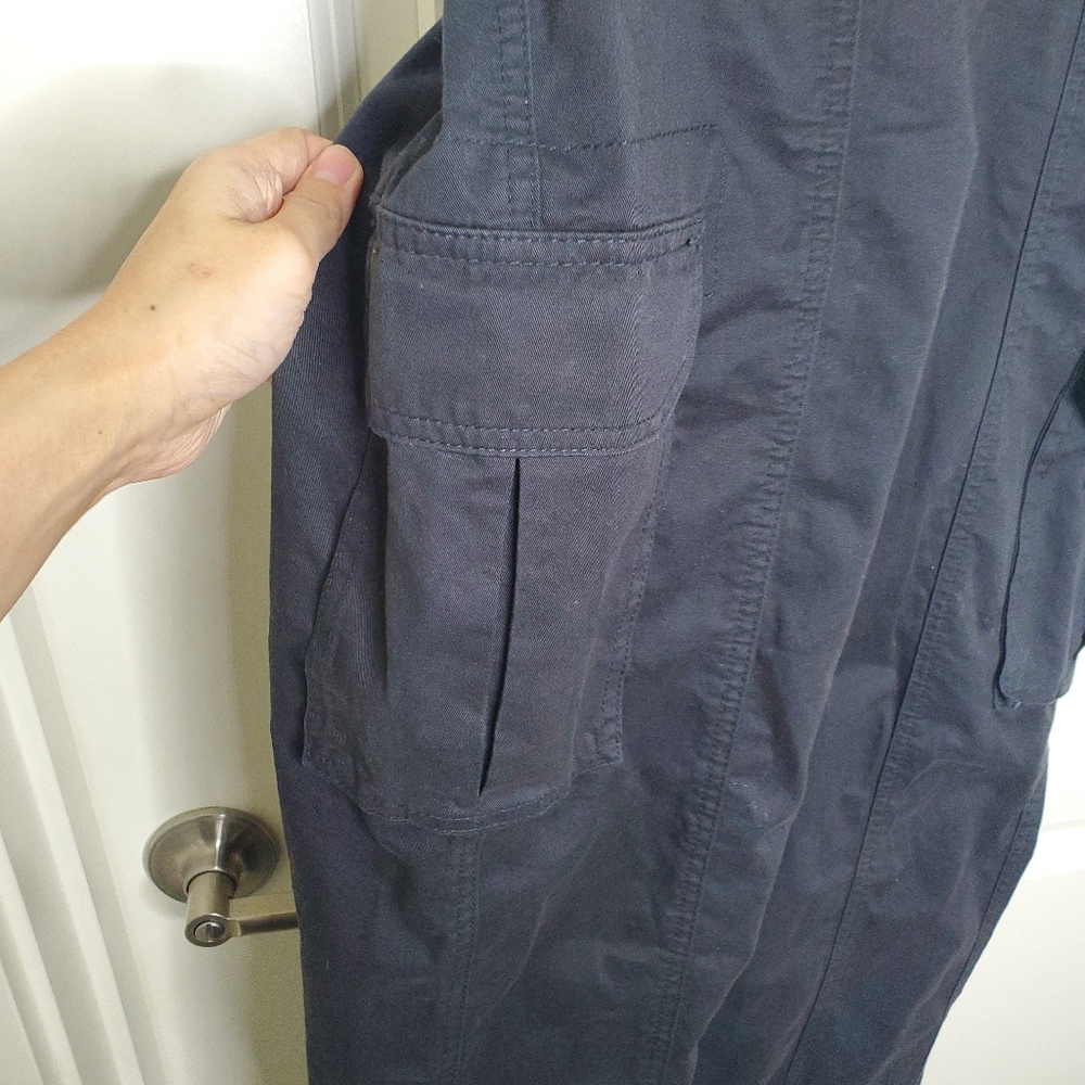 Abercrombie & Fitch Black High Rise Relaxed Cargo Utility Pants - Picture 8 of 11